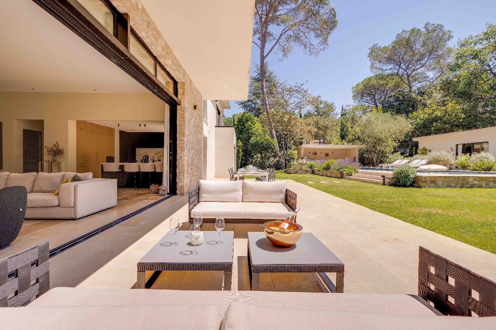 Aménagement terrasse Villa Blanche