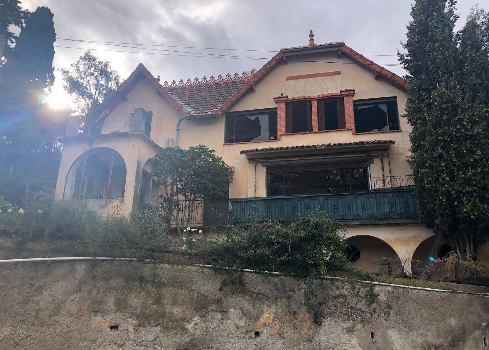 Façade maison à rénover à Nice
